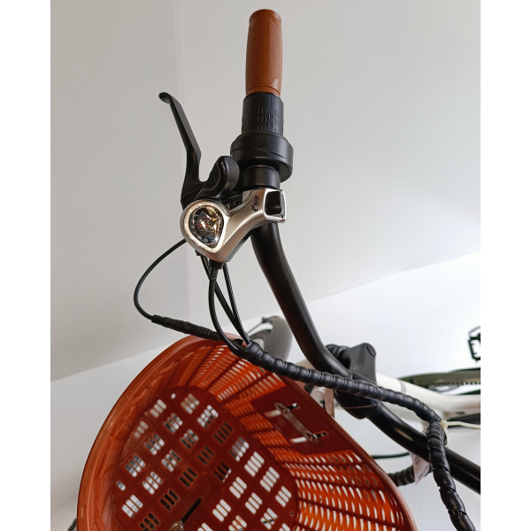 ROWER ELEKTRYCZNY  MOTUS CITY WHITE ECO